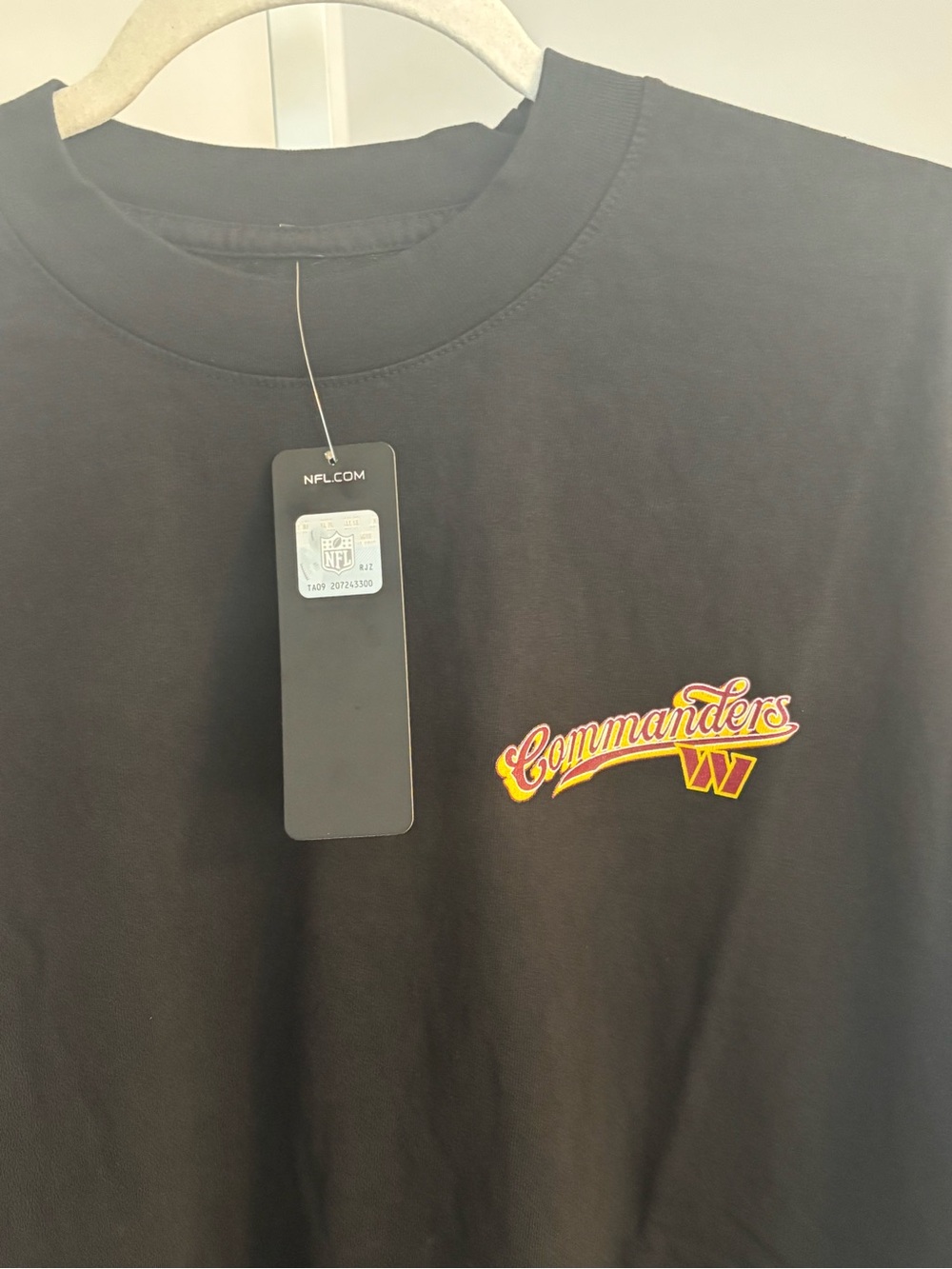 Born X Raised Commanders T-Shirt - Picture 6 of 6